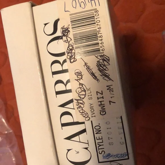 Caparros ivory silk shoes size 7 1/2 - Picture 3 of 5